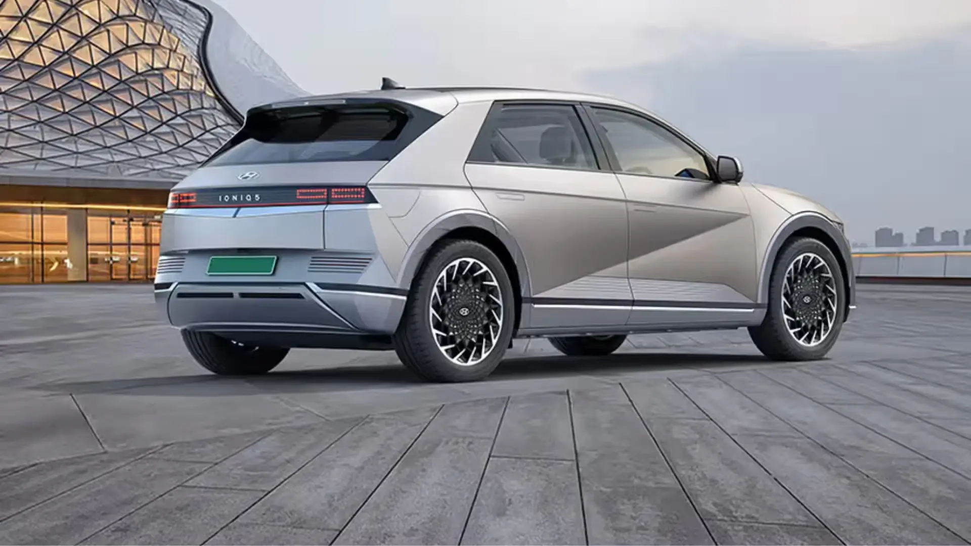 HYUNDAI Ioniq 5 - Image 6